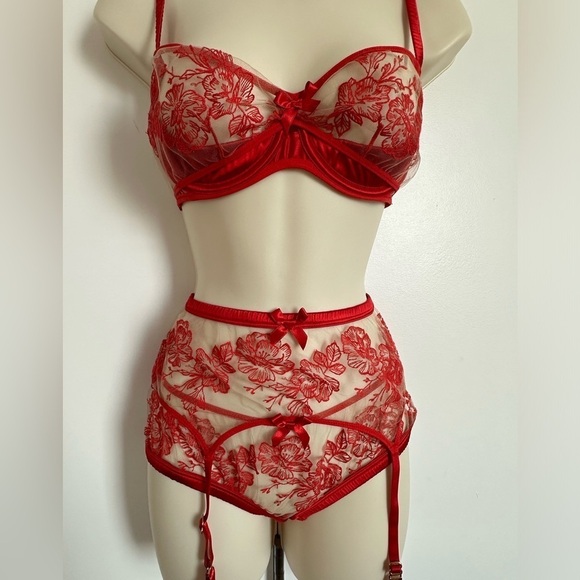RARE Agent Provocateur Red Lingerie Set | 34 C, 2 - Picture 1 of 6